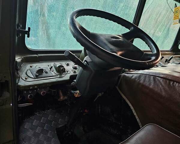 Зеленый ГАЗ 66, объемом двигателя 4.25 л и пробегом 1000 тыс. км за 55000 $, фото 7 на Automoto.ua