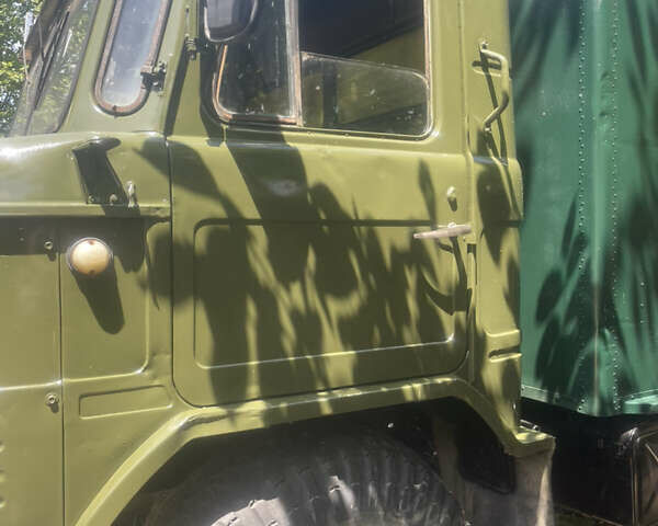 Зеленый ГАЗ 66, объемом двигателя 4.2 л и пробегом 74 тыс. км за 5500 $, фото 2 на Automoto.ua