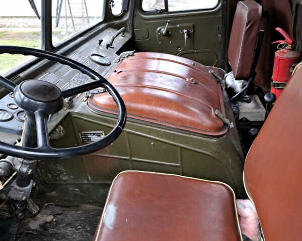 Зеленый ГАЗ 66, объемом двигателя 4.25 л и пробегом 300 тыс. км за 4000 $, фото 4 на Automoto.ua