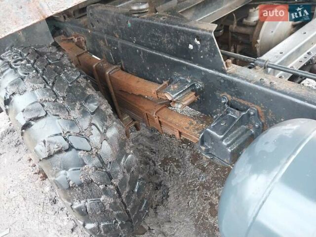 Зеленый ГАЗ 66, объемом двигателя 0 л и пробегом 300 тыс. км за 4600 $, фото 4 на Automoto.ua