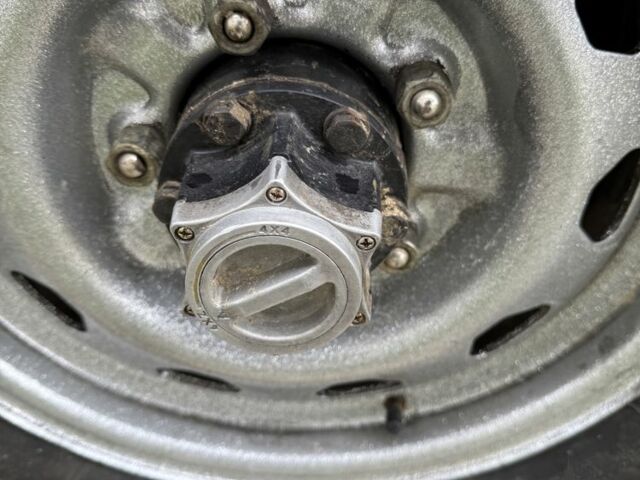 Зеленый ГАЗ 69, объемом двигателя 2.4 л и пробегом 1000 тыс. км за 5200 $, фото 10 на Automoto.ua