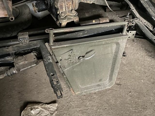 Зеленый ГАЗ 69, объемом двигателя 2.4 л и пробегом 5 тыс. км за 832 $, фото 10 на Automoto.ua