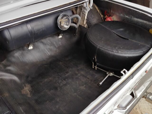 Белый ГАЗ Другая, объемом двигателя 2.4 л и пробегом 50 тыс. км за 2000 $, фото 2 на Automoto.ua