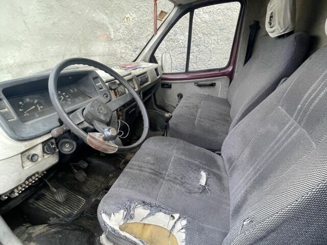 Красный ГАЗ Другая, объемом двигателя 2.4 л и пробегом 237 тыс. км за 1059 $, фото 4 на Automoto.ua