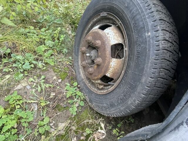 Красный ГАЗ Другая, объемом двигателя 2.4 л и пробегом 237 тыс. км за 1059 $, фото 1 на Automoto.ua