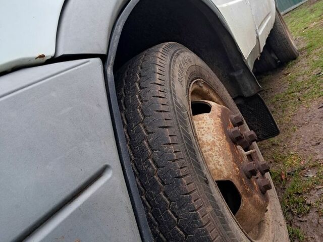 Білий ГАЗ Газель, об'ємом двигуна 2.5 л та пробігом 243 тис. км за 1300 $, фото 4 на Automoto.ua