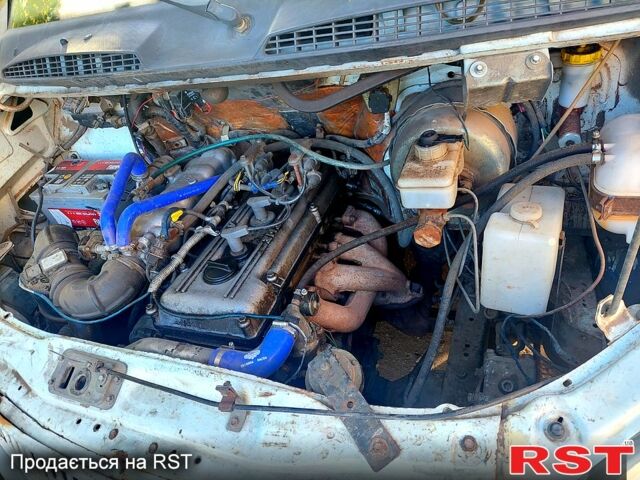 Белый ГАЗ Газель, объемом двигателя 2.5 л и пробегом 113 тыс. км за 1900 $, фото 5 на Automoto.ua