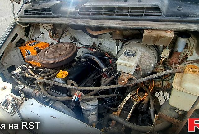 Белый ГАЗ Газель, объемом двигателя 2.4 л и пробегом 150 тыс. км за 890 $, фото 3 на Automoto.ua