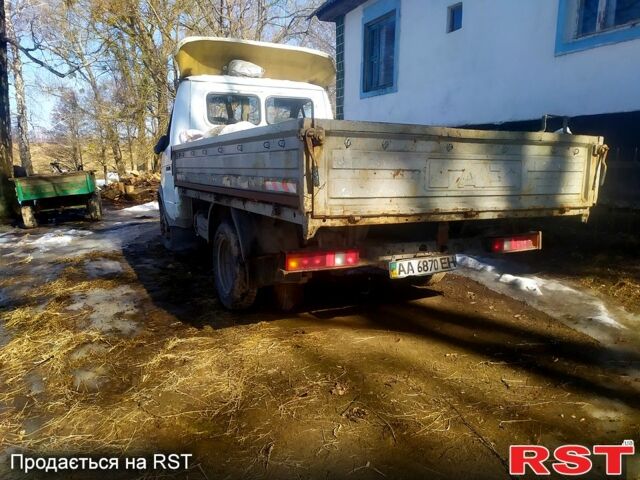 Белый ГАЗ Газель, объемом двигателя 2.8 л и пробегом 200 тыс. км за 1460 $, фото 3 на Automoto.ua