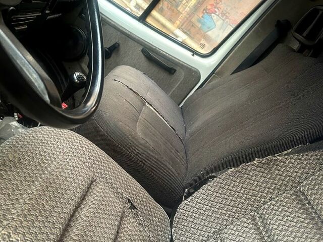 Білий ГАЗ Газель, об'ємом двигуна 2.4 л та пробігом 290 тис. км за 1350 $, фото 4 на Automoto.ua