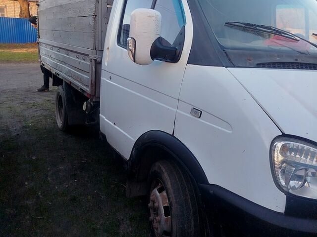 Белый ГАЗ Газель, объемом двигателя 2.4 л и пробегом 100 тыс. км за 1750 $, фото 6 на Automoto.ua