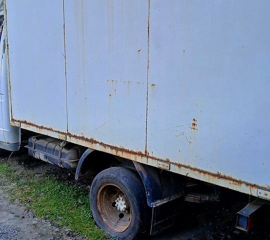 Белый ГАЗ Газель, объемом двигателя 2.4 л и пробегом 250 тыс. км за 2000 $, фото 4 на Automoto.ua