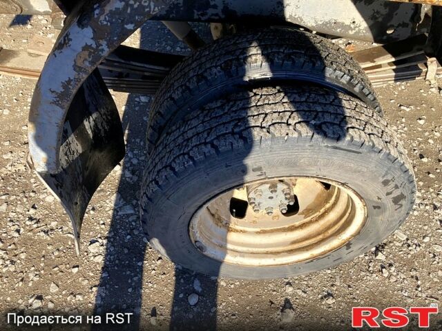 Белый ГАЗ Газель, объемом двигателя 2.3 л и пробегом 240 тыс. км за 1600 $, фото 5 на Automoto.ua