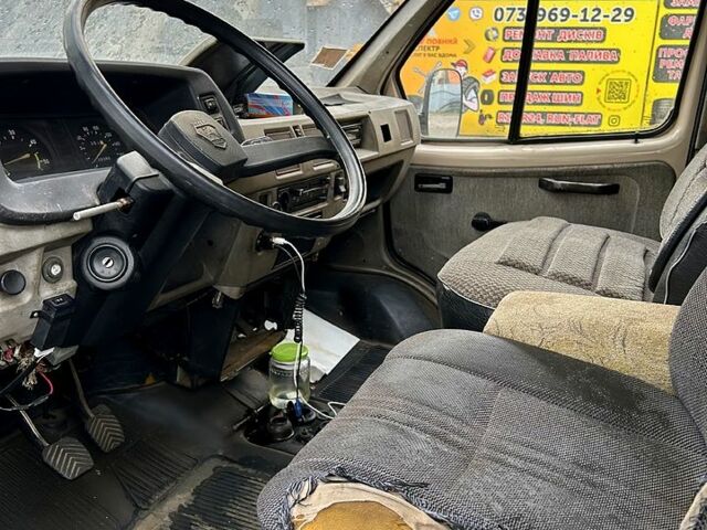 Белый ГАЗ Газель, объемом двигателя 2.4 л и пробегом 232 тыс. км за 650 $, фото 6 на Automoto.ua