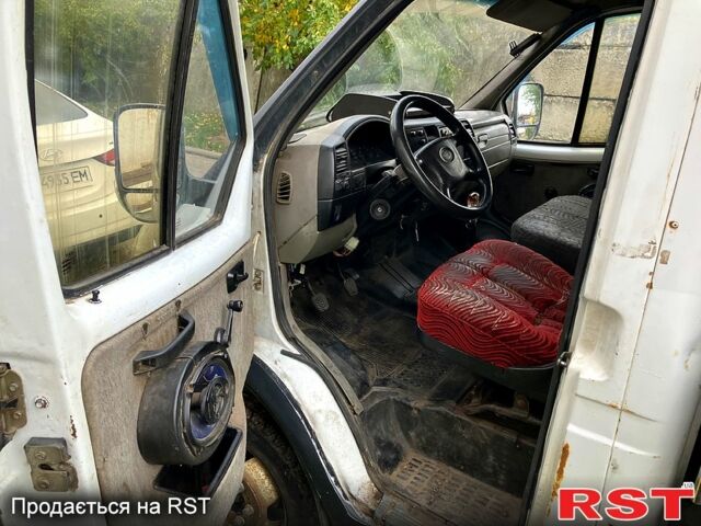 Белый ГАЗ Газель, объемом двигателя 2.3 л и пробегом 200 тыс. км за 1800 $, фото 6 на Automoto.ua