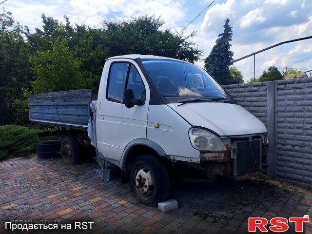 Белый ГАЗ Газель, объемом двигателя 2.3 л и пробегом 190 тыс. км за 1000 $, фото 2 на Automoto.ua