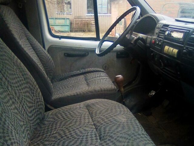 Белый ГАЗ Газель, объемом двигателя 2.3 л и пробегом 190 тыс. км за 1550 $, фото 7 на Automoto.ua