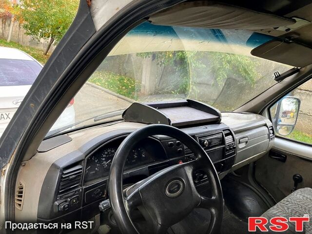 Белый ГАЗ Газель, объемом двигателя 2.3 л и пробегом 200 тыс. км за 1800 $, фото 7 на Automoto.ua