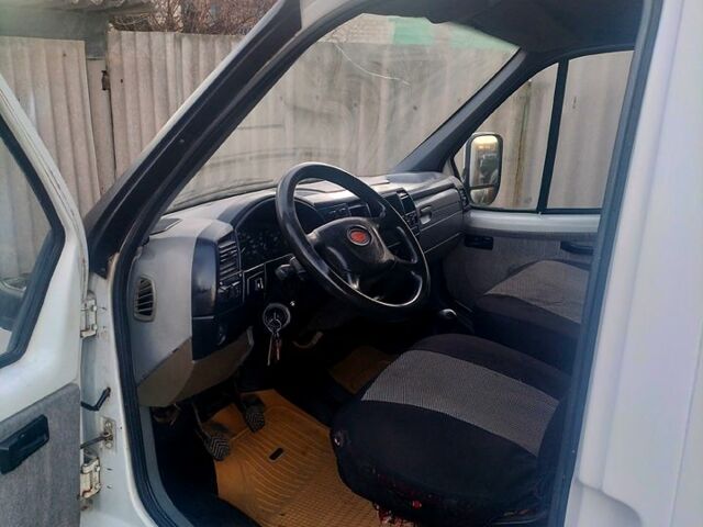 Білий ГАЗ Газель, об'ємом двигуна 2.4 л та пробігом 25000 тис. км за 2400 $, фото 8 на Automoto.ua