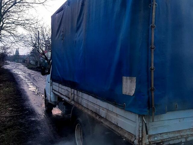 Белый ГАЗ Газель, объемом двигателя 2.3 л и пробегом 530 тыс. км за 3100 $, фото 3 на Automoto.ua