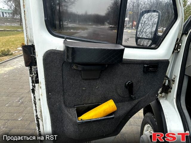 Білий ГАЗ Газель, об'ємом двигуна 2.3 л та пробігом 111 тис. км за 3800 $, фото 10 на Automoto.ua
