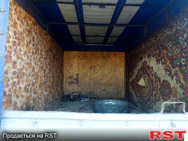 Белый ГАЗ Газель, объемом двигателя 2.5 л и пробегом 230 тыс. км за 3800 $, фото 1 на Automoto.ua