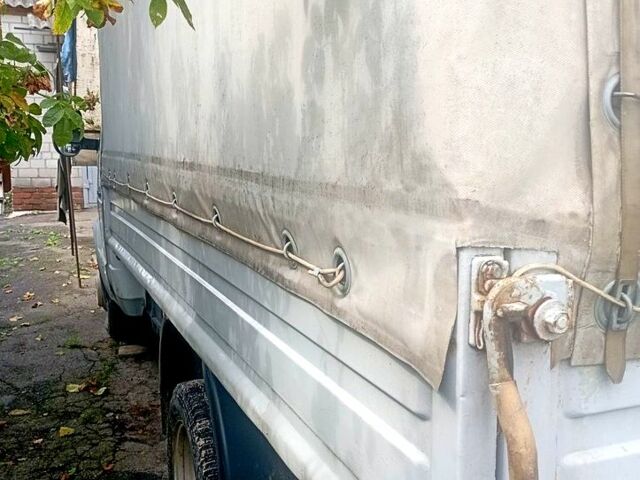 Белый ГАЗ Газель, объемом двигателя 2.3 л и пробегом 138 тыс. км за 2600 $, фото 3 на Automoto.ua