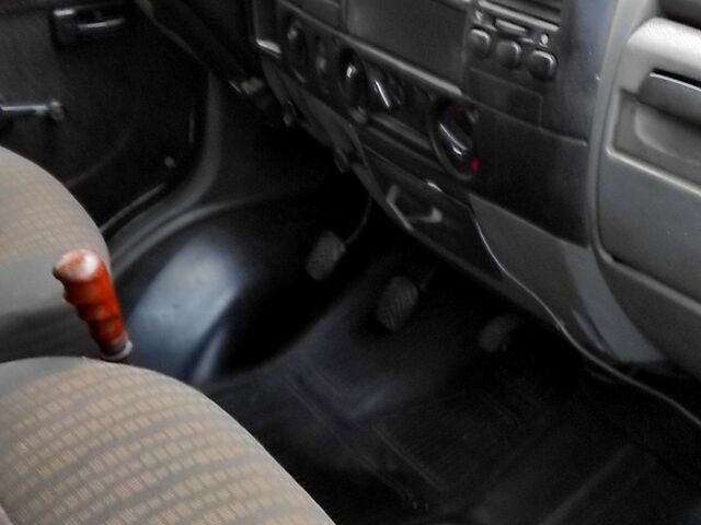 Белый ГАЗ Газель, объемом двигателя 2.3 л и пробегом 290 тыс. км за 2100 $, фото 8 на Automoto.ua