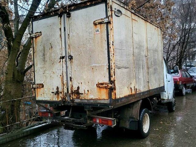 Белый ГАЗ Газель, объемом двигателя 2.3 л и пробегом 300 тыс. км за 1300 $, фото 1 на Automoto.ua