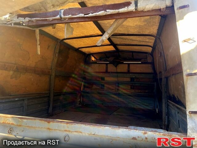 Белый ГАЗ Газель, объемом двигателя 2.3 л и пробегом 280 тыс. км за 2799 $, фото 3 на Automoto.ua