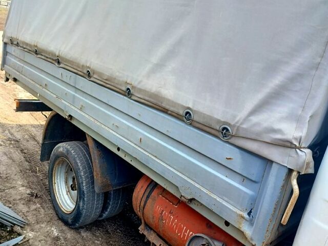 Белый ГАЗ Газель, объемом двигателя 2.5 л и пробегом 201 тыс. км за 2600 $, фото 1 на Automoto.ua