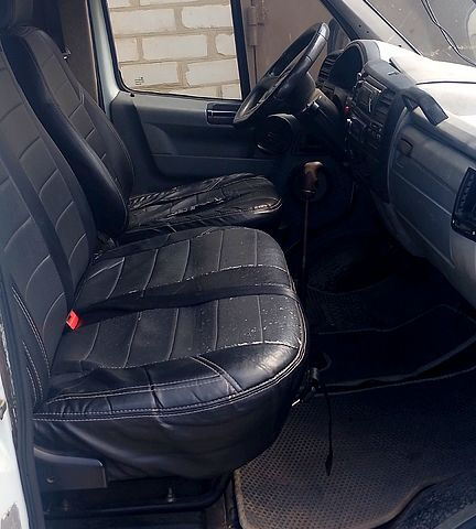 Белый ГАЗ Газель, объемом двигателя 2.5 л и пробегом 250 тыс. км за 2600 $, фото 4 на Automoto.ua