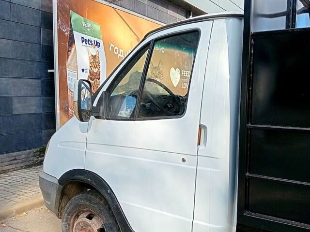 Белый ГАЗ Газель, объемом двигателя 2.5 л и пробегом 200 тыс. км за 3700 $, фото 3 на Automoto.ua