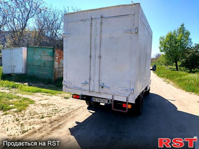 Белый ГАЗ Газель, объемом двигателя 2.5 л и пробегом 454 тыс. км за 2450 $, фото 4 на Automoto.ua
