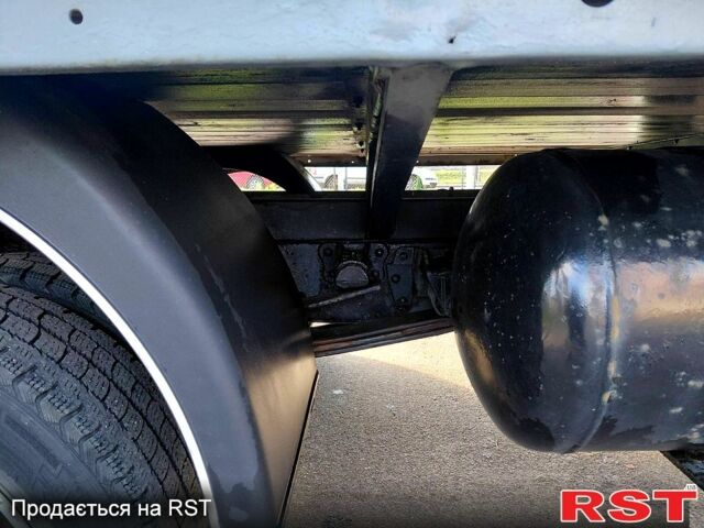 Белый ГАЗ Газель, объемом двигателя 2.5 л и пробегом 214 тыс. км за 3800 $, фото 4 на Automoto.ua