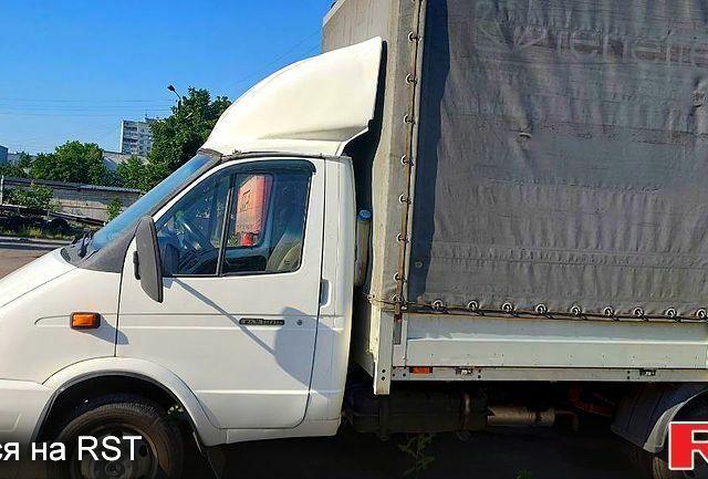 Белый ГАЗ Газель, объемом двигателя 2.5 л и пробегом 250 тыс. км за 4250 $, фото 1 на Automoto.ua