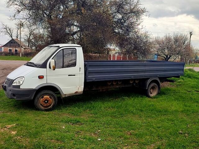 Белый ГАЗ Газель, объемом двигателя 2.5 л и пробегом 350 тыс. км за 3500 $, фото 1 на Automoto.ua