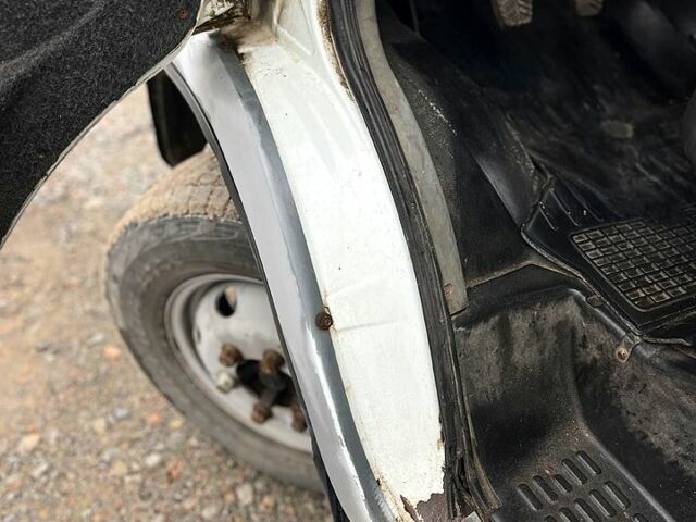 Белый ГАЗ Газель, объемом двигателя 2.3 л и пробегом 190 тыс. км за 3600 $, фото 8 на Automoto.ua