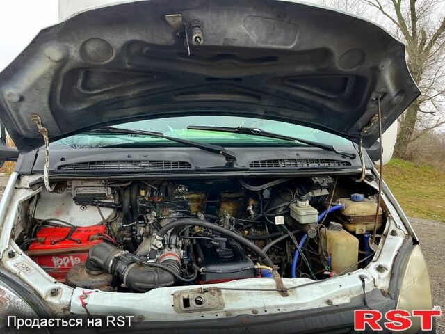 Белый ГАЗ Газель, объемом двигателя 2.3 л и пробегом 190 тыс. км за 3600 $, фото 10 на Automoto.ua