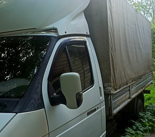 Белый ГАЗ Газель, объемом двигателя 2.5 л и пробегом 100 тыс. км за 2600 $, фото 1 на Automoto.ua