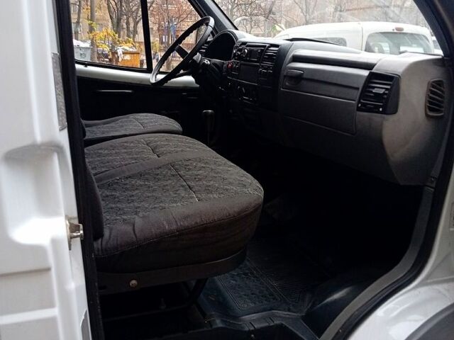 Белый ГАЗ Газель, объемом двигателя 2.9 л и пробегом 187 тыс. км за 4850 $, фото 6 на Automoto.ua