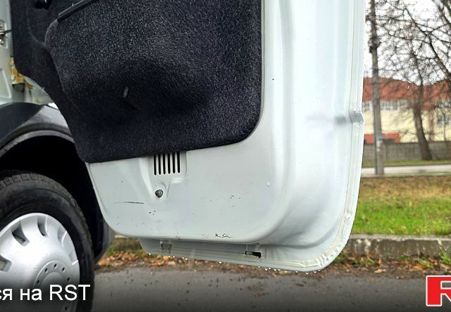 Белый ГАЗ Газель, объемом двигателя 2.9 л и пробегом 136 тыс. км за 6200 $, фото 3 на Automoto.ua