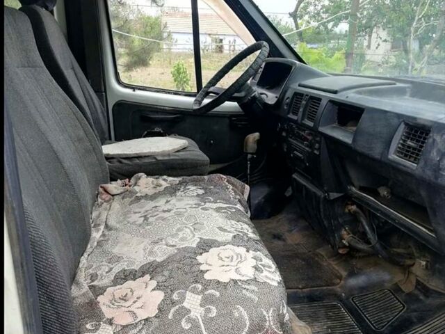 Білий ГАЗ Газель, об'ємом двигуна 2.4 л та пробігом 400 тис. км за 1300 $, фото 5 на Automoto.ua