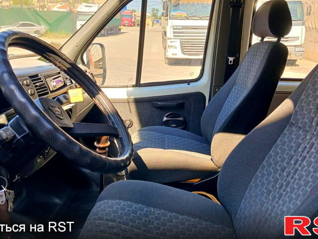 Белый ГАЗ Газель, объемом двигателя 2.5 л и пробегом 155 тыс. км за 2500 $, фото 2 на Automoto.ua