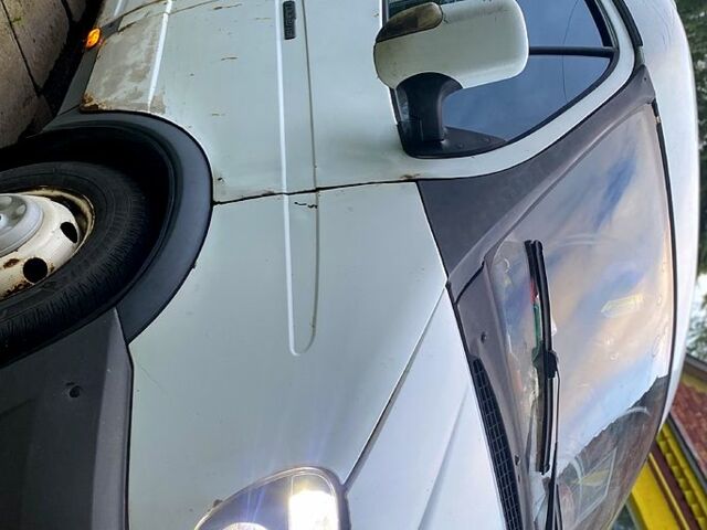 Белый ГАЗ Газель, объемом двигателя 2.4 л и пробегом 648 тыс. км за 2500 $, фото 1 на Automoto.ua