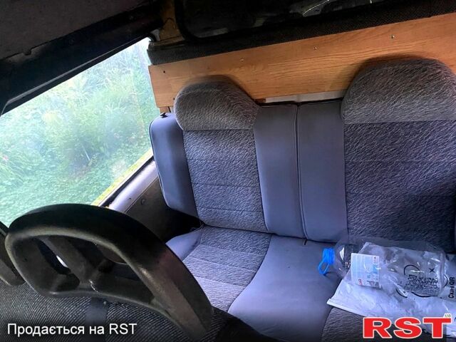 Белый ГАЗ Газель, объемом двигателя 2.4 л и пробегом 648 тыс. км за 2500 $, фото 9 на Automoto.ua