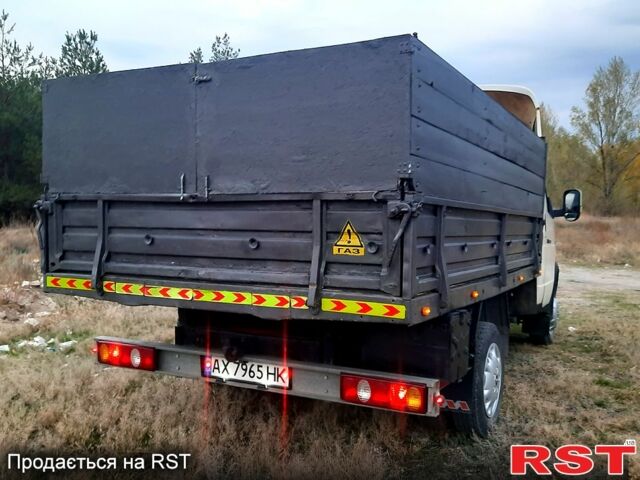 Бежевый ГАЗ Газель, объемом двигателя 2.4 л и пробегом 130 тыс. км за 3900 $, фото 1 на Automoto.ua