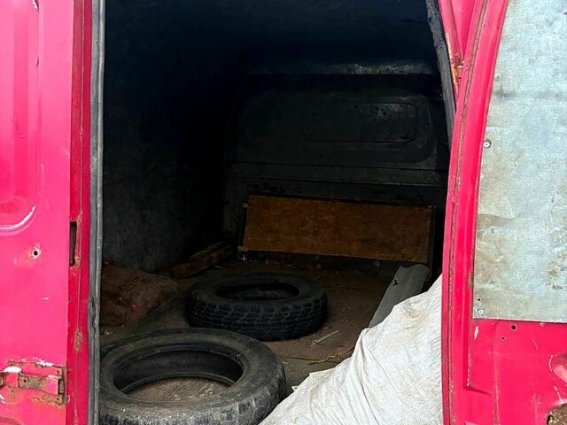 Червоний ГАЗ Газель, об'ємом двигуна 2.4 л та пробігом 350 тис. км за 700 $, фото 7 на Automoto.ua