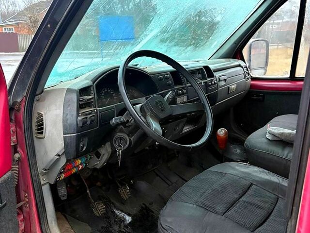 Червоний ГАЗ Газель, об'ємом двигуна 2.4 л та пробігом 350 тис. км за 700 $, фото 5 на Automoto.ua