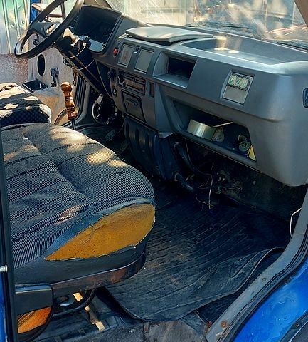 ГАЗ Газель, объемом двигателя 2.4 л и пробегом 49 тыс. км за 1700 $, фото 4 на Automoto.ua